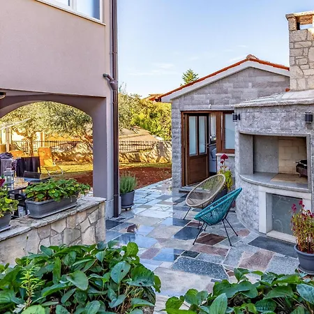 Two-bedroom In Apartman *