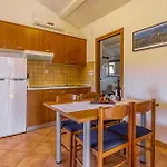 Two-bedroom In 아파트 *